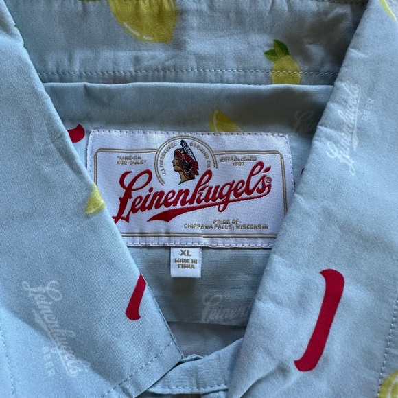 Men's Casual Short Sleeve Shirt with Red and Yellow Accents - Picture 3 of 6